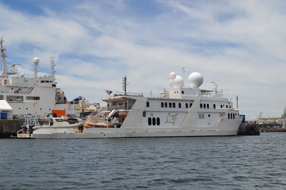 Boat safety compliance check